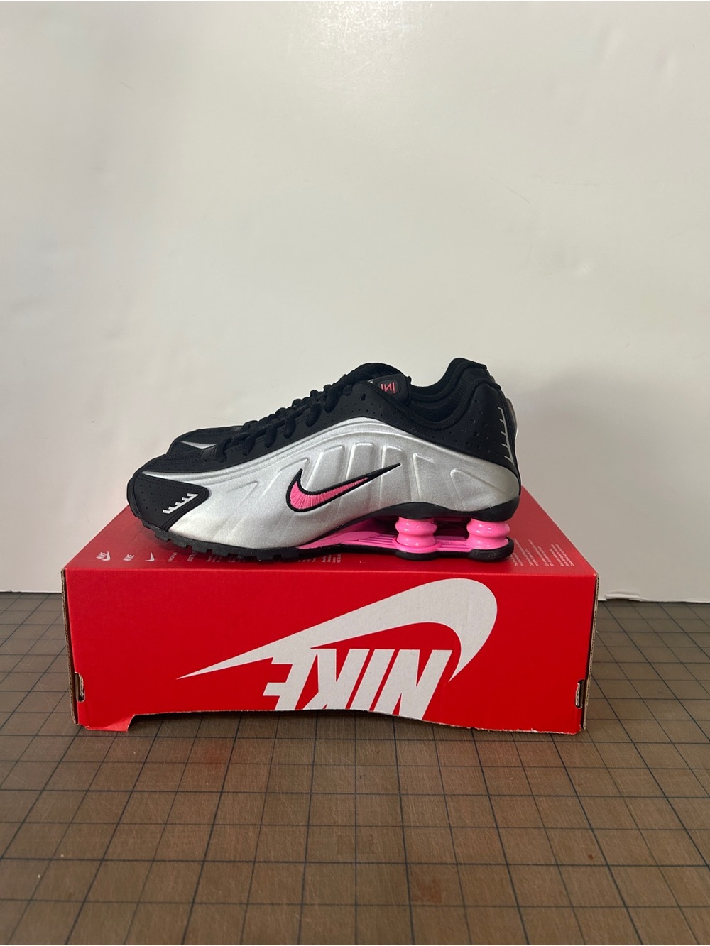 Nike Shox R4 ‘Black Metallic Silver Pinksicle’ GS